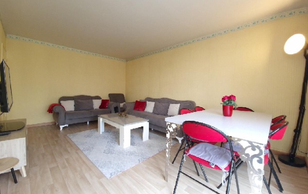 Annonces CHANTILLY : Apartment | NOGENT-SUR-OISE (60180) | 66 m2 | 118 000 € 