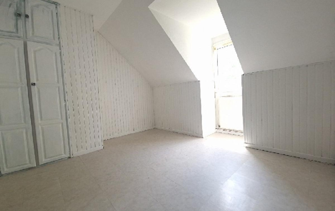 Annonces CHANTILLY : Appartement | SAINT-LEU-D'ESSERENT (60340) | 76 m2 | 199 000 € 