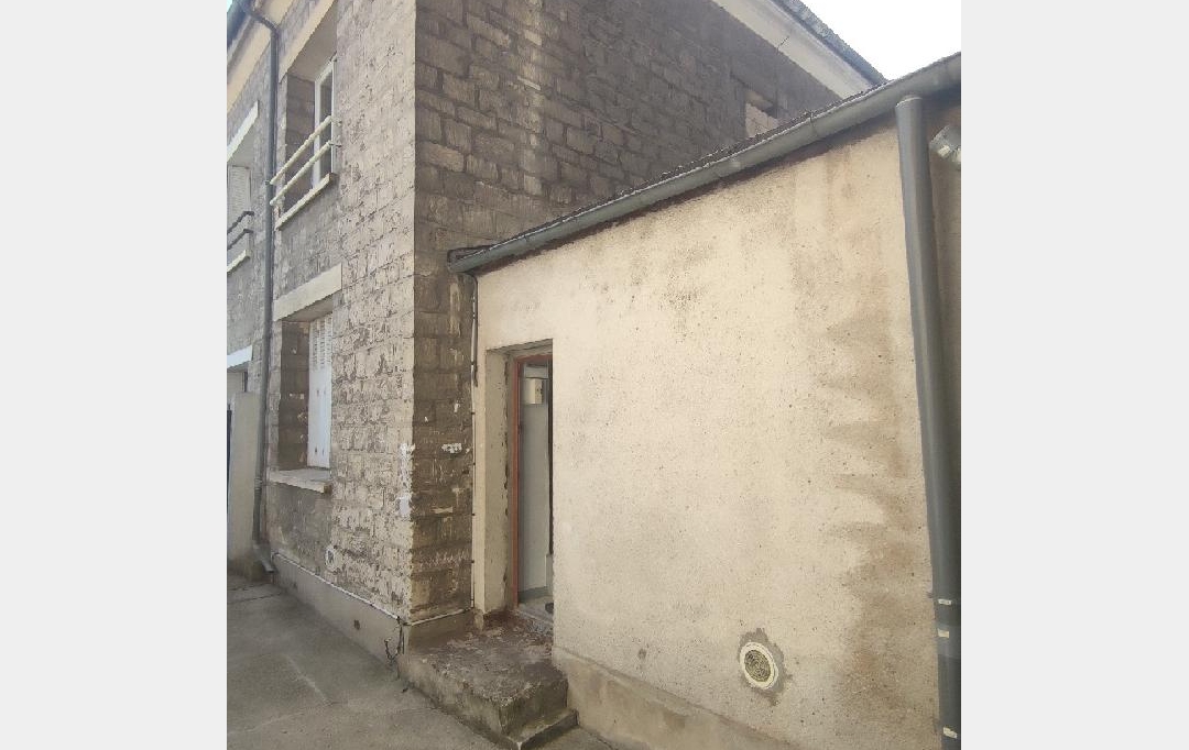 Annonces CHANTILLY : Immeuble | CREIL (60100) | 100 m2 | 242 000 € 